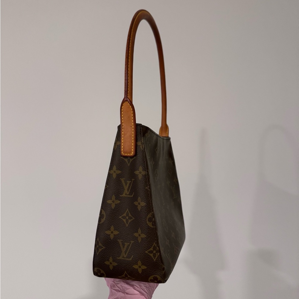 LOUIS VUITTON Looping MM Bag - Picture 2 of 9